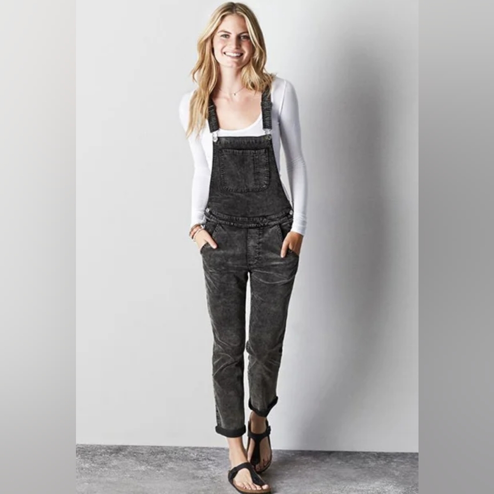 American Eagle Outfitters Corduroy Overalls Small
